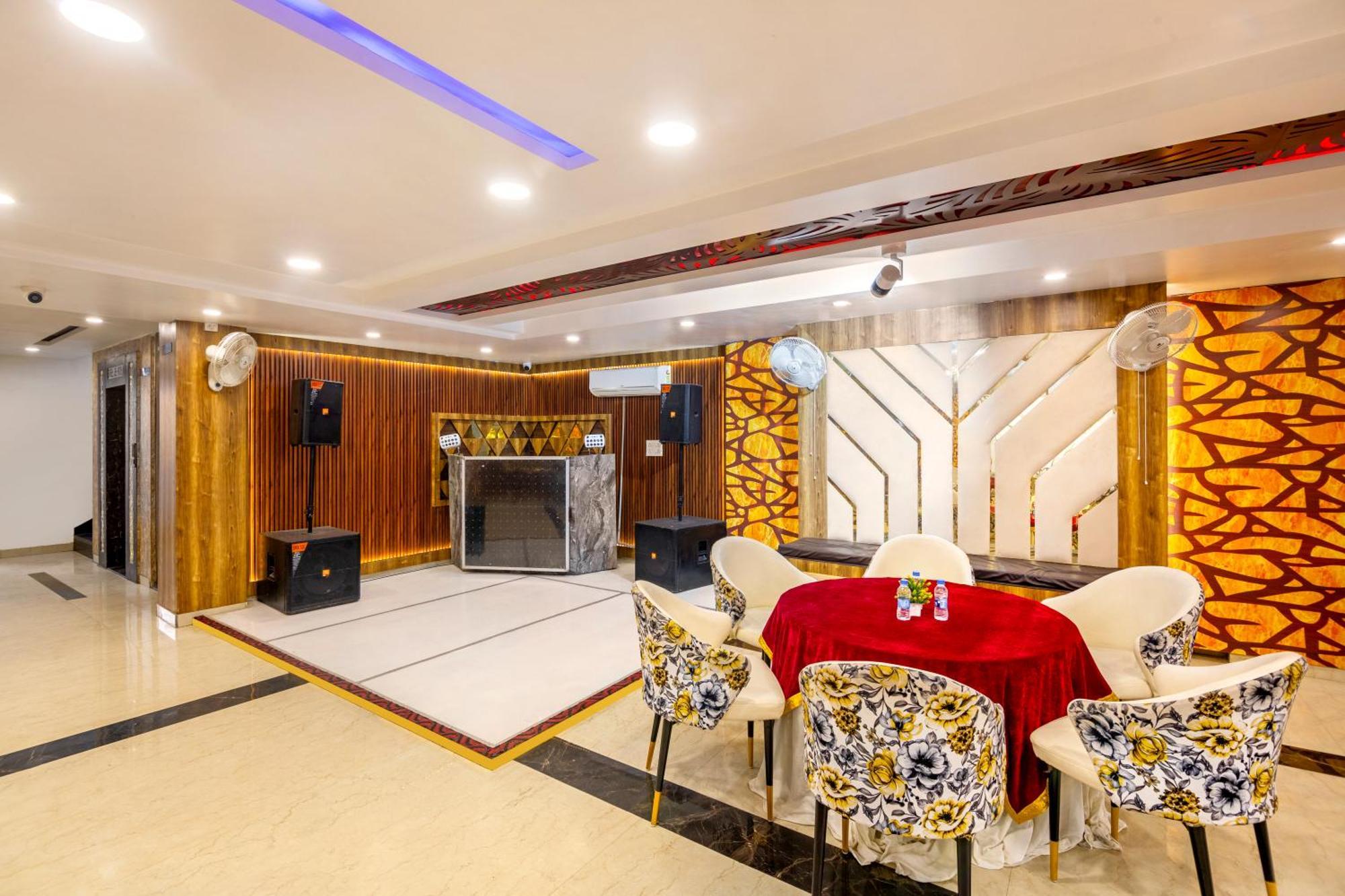 Shree Jee Hotel - Nit Faridabad Buitenkant foto