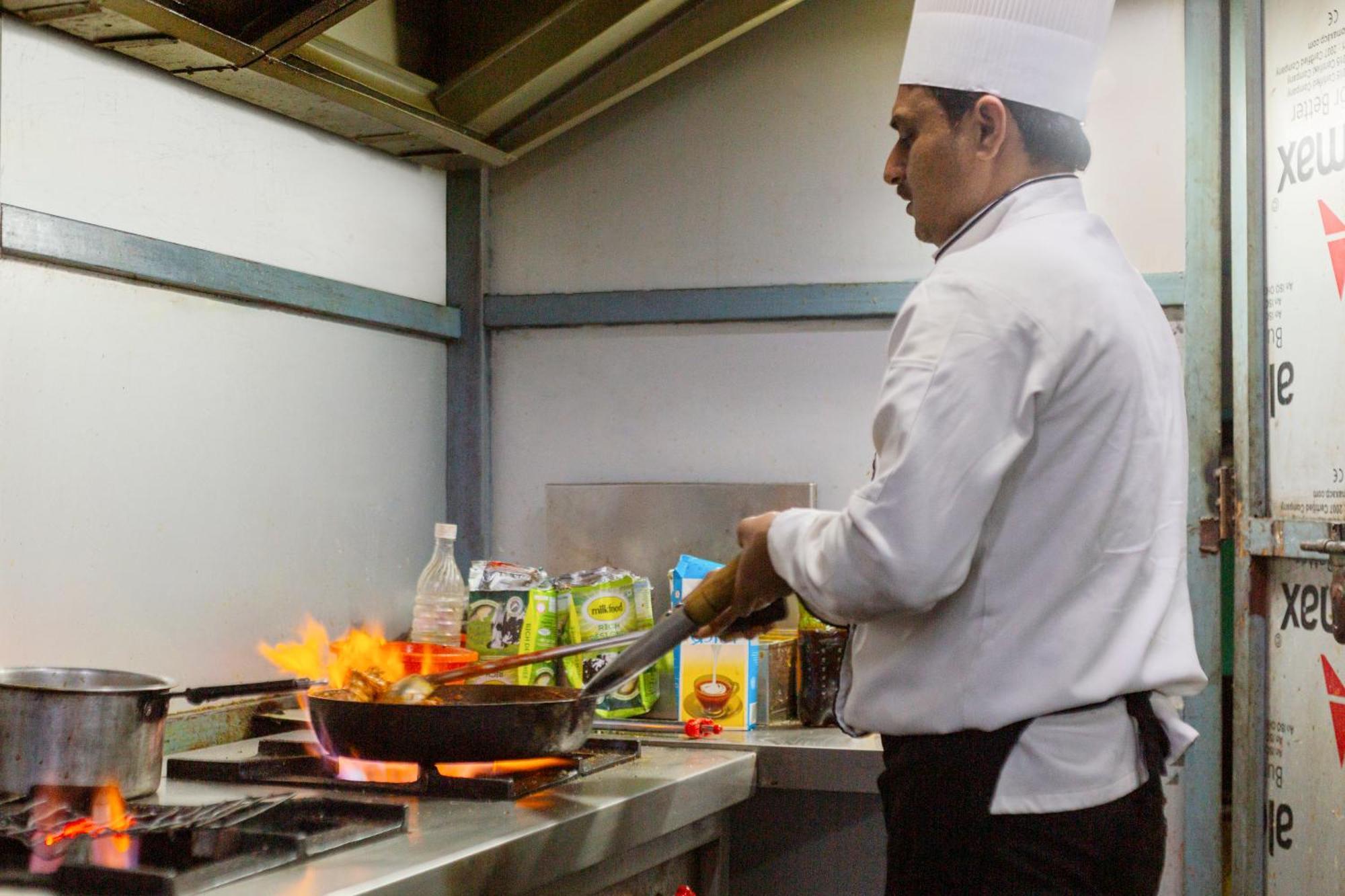 Shree Jee Hotel - Nit Faridabad Buitenkant foto
