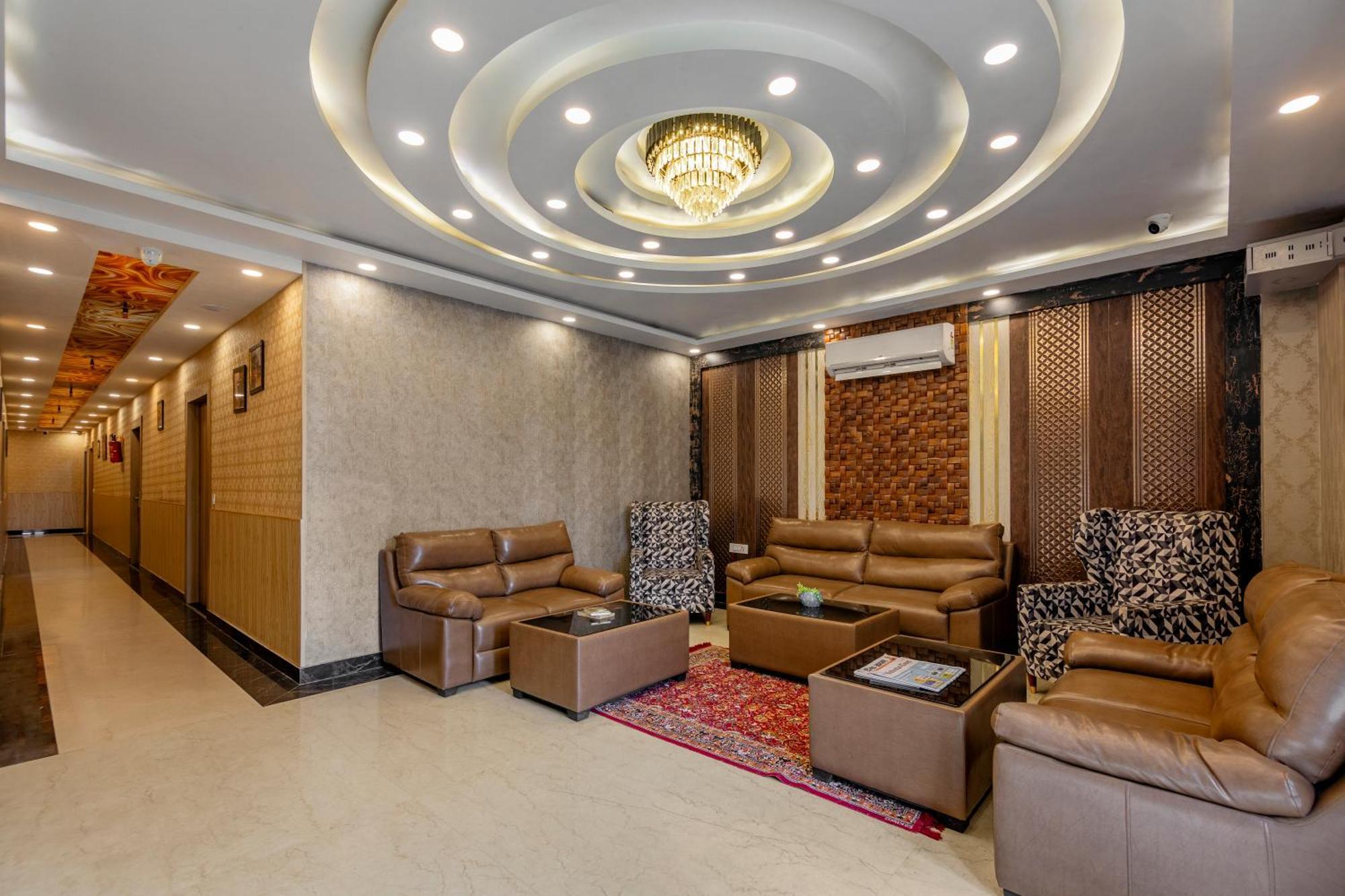 Shree Jee Hotel - Nit Faridabad Buitenkant foto