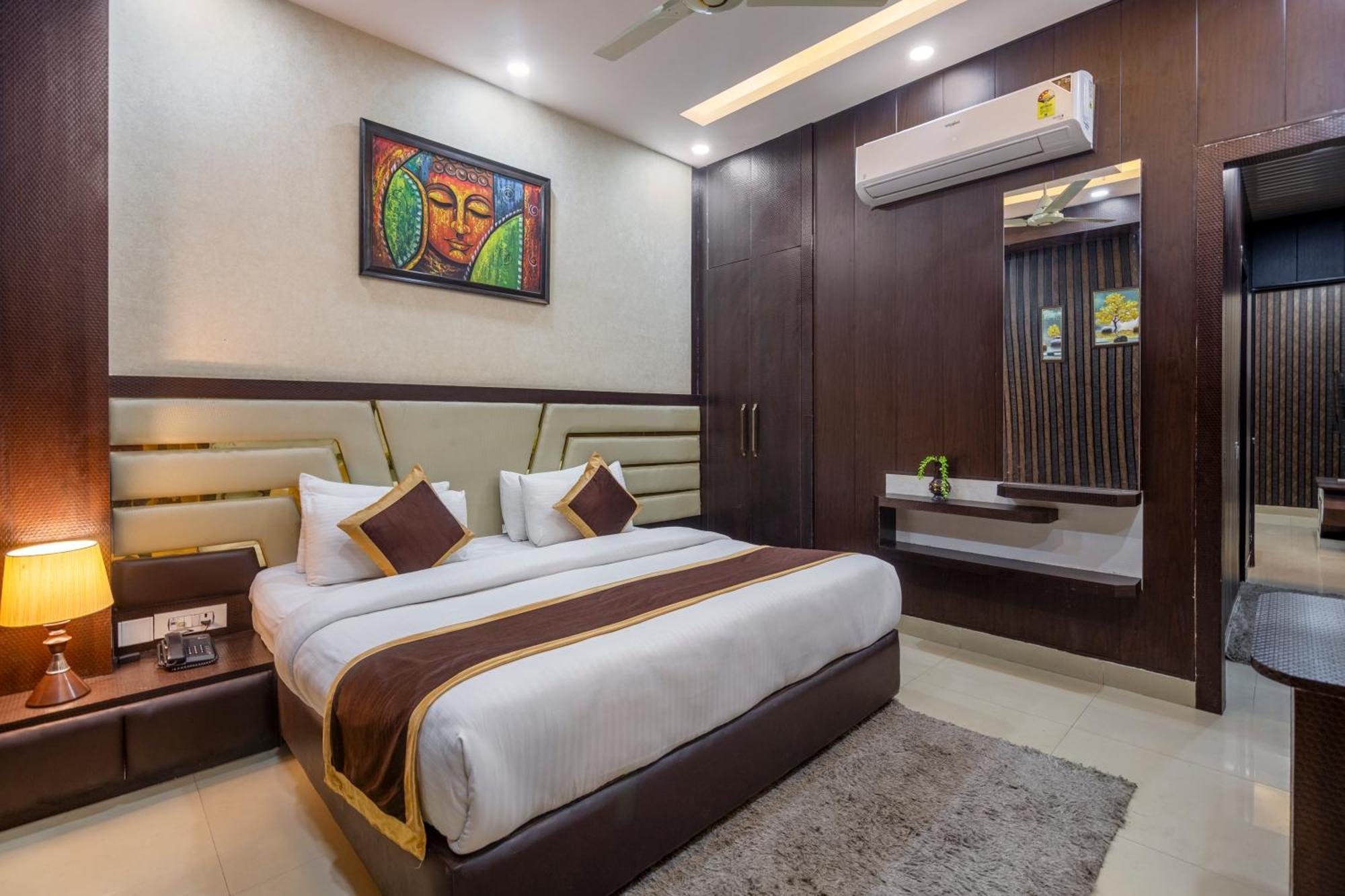 Shree Jee Hotel - Nit Faridabad Buitenkant foto
