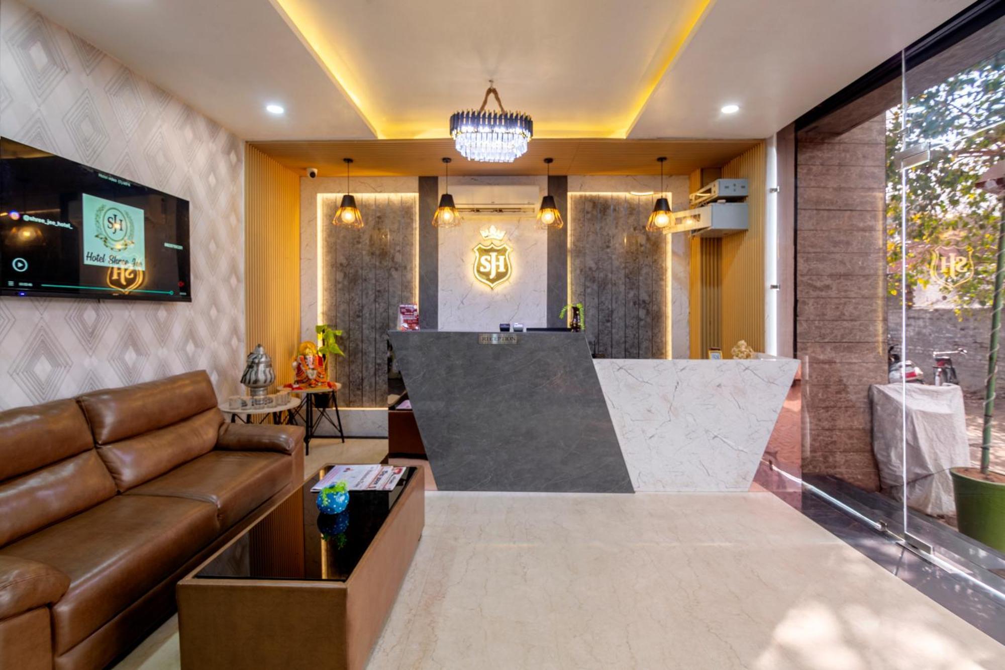 Shree Jee Hotel - Nit Faridabad Buitenkant foto